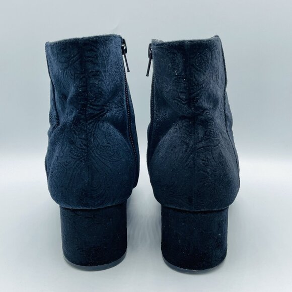 Unisa Shoes Womens Size 8 M Black Embossed Heels Ankle Booties Zip Velvet - Picture 7 of 12